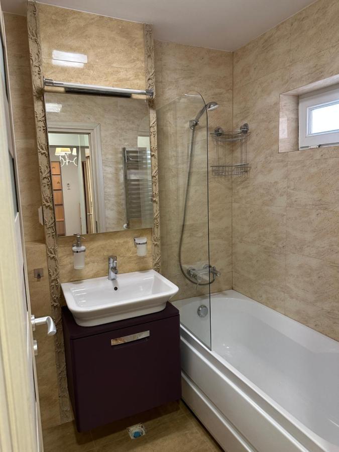 Page3 Apartament Targoviste Dış mekan fotoğraf